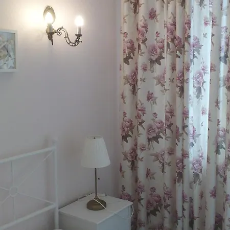 Гостевой дом синя луна Лозенец