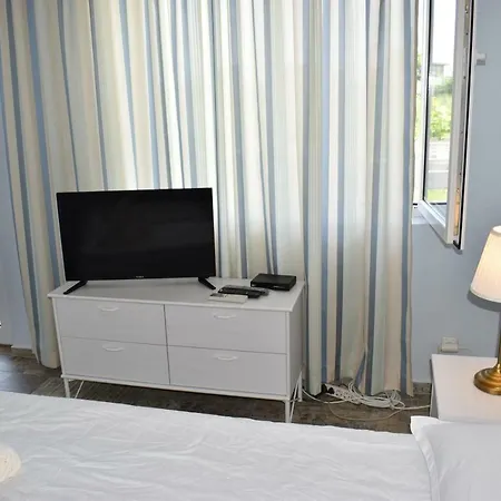 синя луна Łozenec