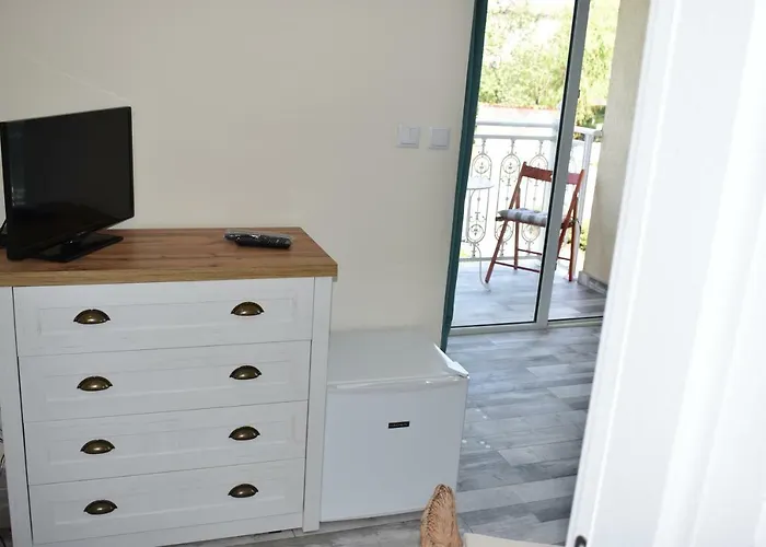 синя луна 4*